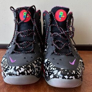Men’s Nike Barkley Posite Max
All-Star Rayguns